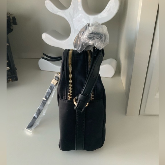 SONDRA ROBERTS SQUARED Nylon Black Double Zipper Crossbody Purse Bag BRAND NEW - Picture 9 of 13